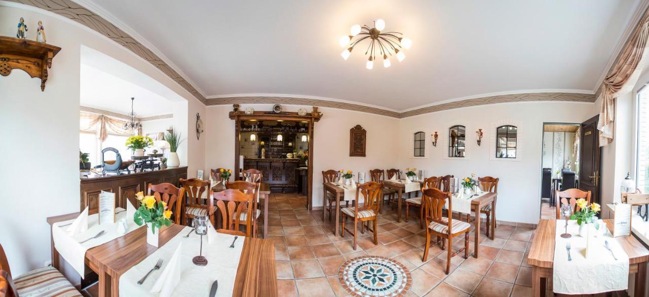 Hotel Peters Neuharlingersiel Extérieur photo