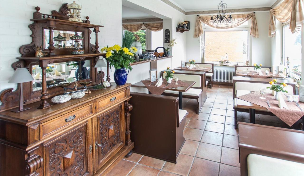Hotel Peters Neuharlingersiel Extérieur photo