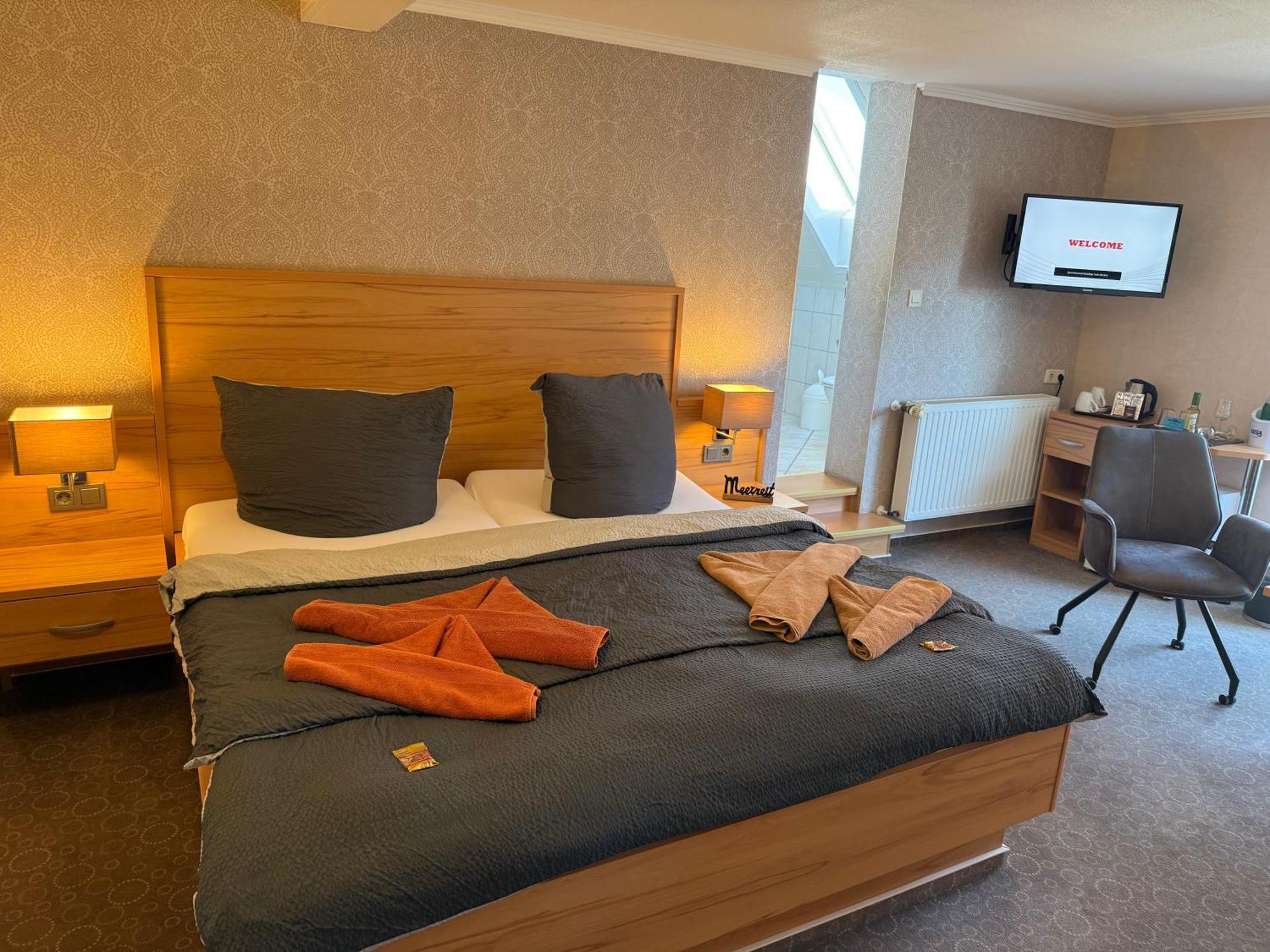 Hotel Peters Neuharlingersiel Extérieur photo