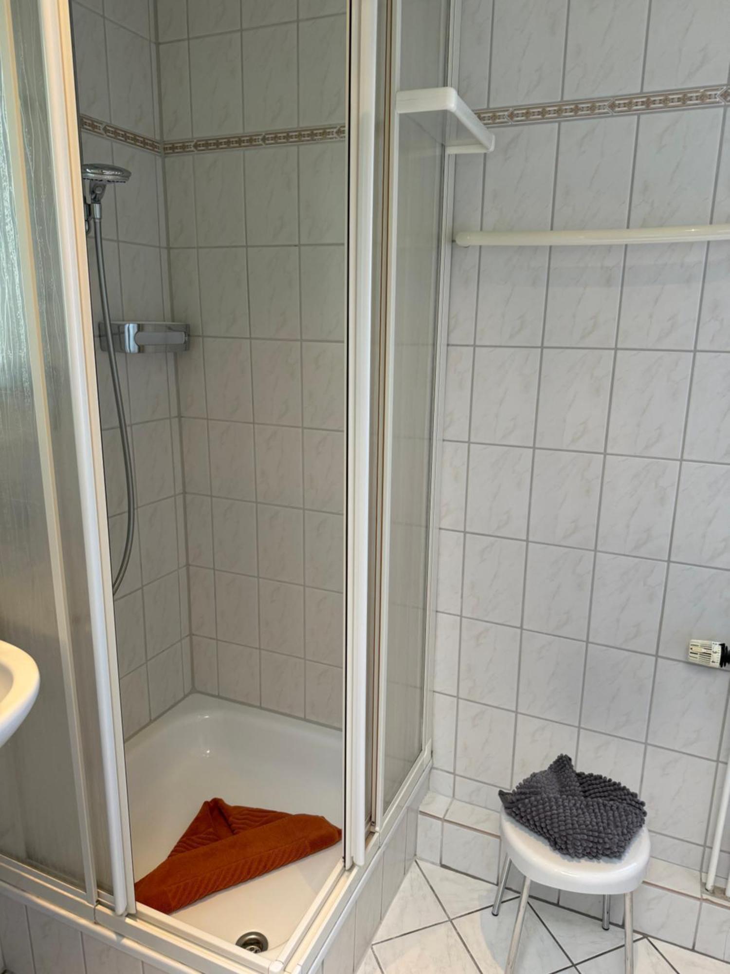 Hotel Peters Neuharlingersiel Extérieur photo