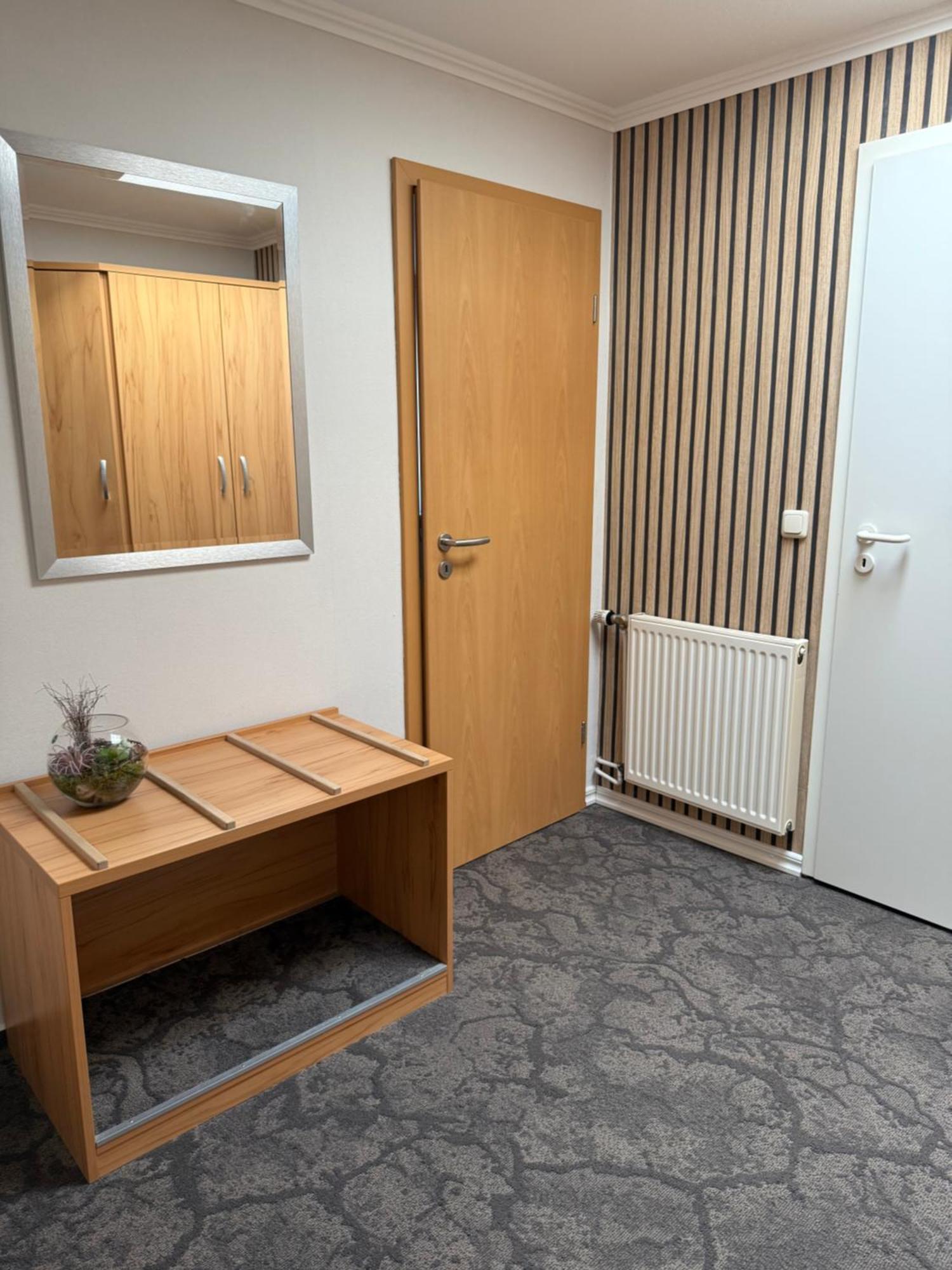 Hotel Peters Neuharlingersiel Extérieur photo